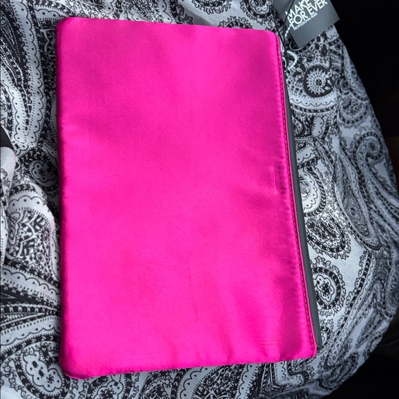 NWT MAKE UP FOR EVER Satin Fuchsia pink on the go glam makeup bag - Picture 5 of 9